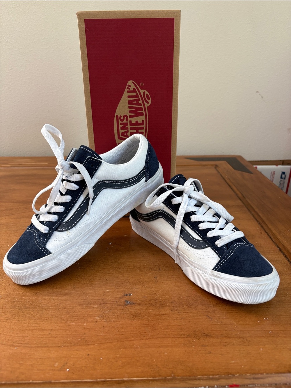 Vans Style 36 Classic Sport Old Skool Sneakers in Navy and White Size 7